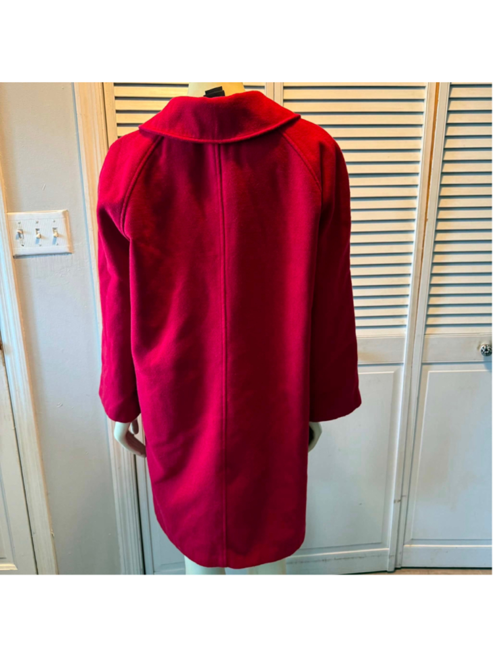 Women's Chilling Adventures of Sabrina Red Coat, Size 2X, Black Lining - Picture 2 of 12
